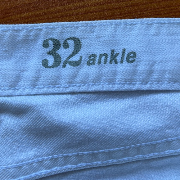J.CREW Women's Toothpick Jeans. Winter White. Size 32 - Picture 10 of 10